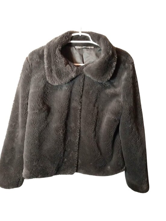 Cotton Emporium Jackets & Blazers - Cotton Emporium Womens Faux Fur Cropped Jacket Gray Size M Hook Plush Fuzzy USA